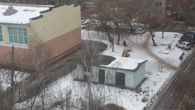 Городские дома. На крыше снег, на крышах снег смотреть онлайн