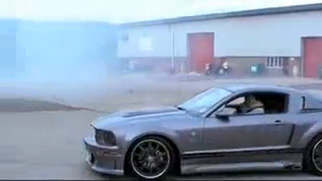 YouTube - Ford Mustang GT500 Eleanor.flv смотреть онлайн