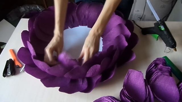 Пион из бумаги с креплением на стену. # 2 / Giant Peony. # 2 / Obustroeno (eng. subtitles) смотреть онлайн