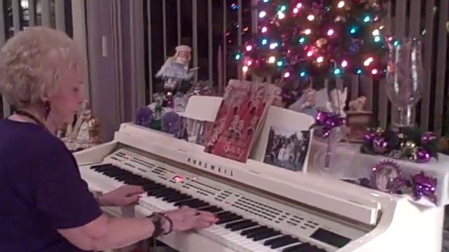 Jingle Bell Rock on the Piano by Jessie смотреть онлайн