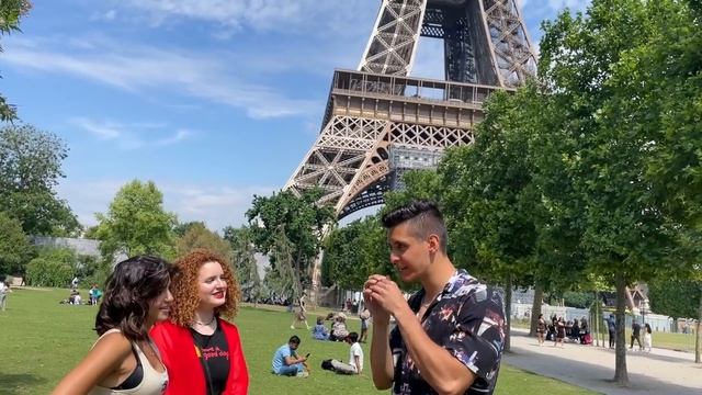 РУССКИЙ ГАРМОНИСТ во ФРАНЦИИ _ Реакция ИНОСТРАНЦЕВ на ГУБНУЮ ГАРМОШКУ и БИТБОКС.mp4 смотреть онлайн