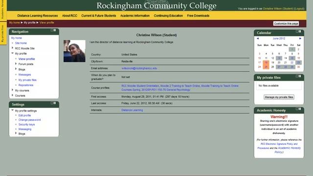 Putting your Student ID number into Moodle смотреть онлайн