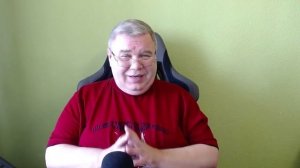 Дима Новоженин. Куртка в песке, запах канализации и странные фото