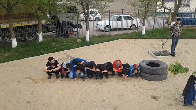 Переднее сальто через 10 человек смотреть онлайн