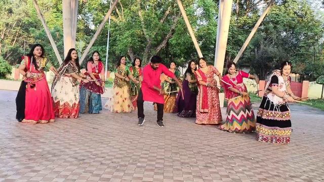 Nagada Dhol baje re | 2023 New Garba Dandiya Special,Bollywood Dance ,Zumba dance for weight loss смотреть онлайн