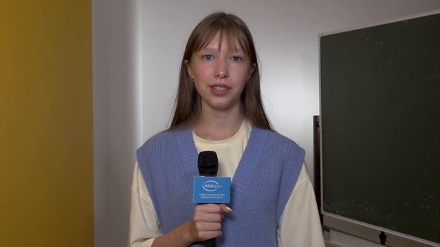 #ЖивыеСтихи: Роберт Рождественский "Учителям" смотреть онлайн