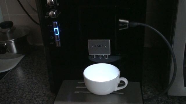How To Rinse Milk System SIEMENS Q5 BEAN TO CUP MACHINE смотреть онлайн