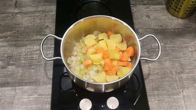 Крем-суп из брокколи с сыром и сливками смотреть онлайн