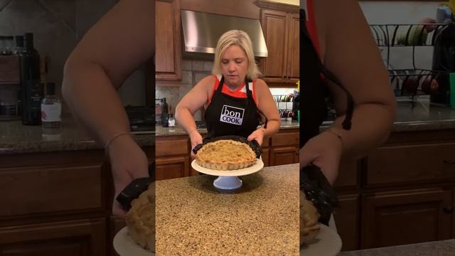 Getting a pie out of Flexipan смотреть онлайн
