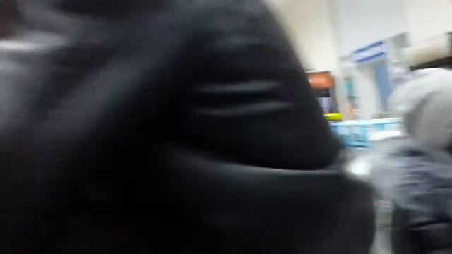 Лошадка в магазине смотреть онлайн