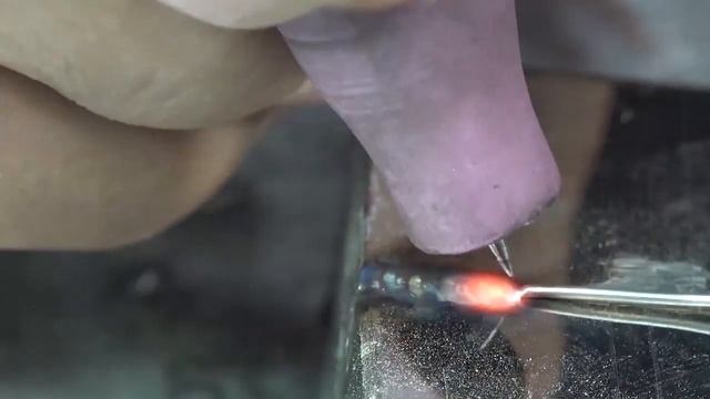 Импульсная микросварка, точечная сварка, аргонно дуговая сварка металлических предметов. смотреть онлайн