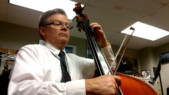 A Fiddling Christmas Double Bass part смотреть онлайн