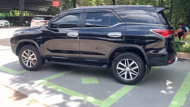 รีวิว รถมือสอง TOYOTA FORTUNER 2.8 V " รถใหม่ ไมล์น้อยมากกก..!! " смотреть онлайн