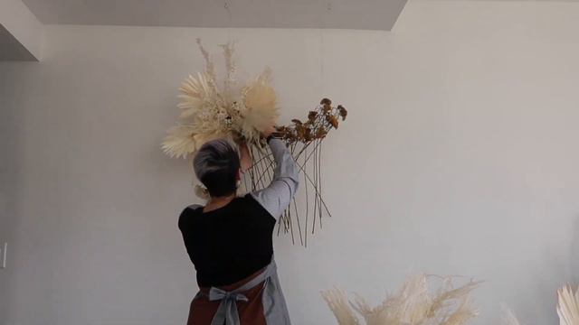 How to build a ceiling flower installation during Quarantine смотреть онлайн