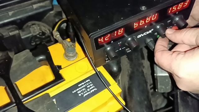 #Аккумулятор. Как зарядить в мороз, не снимая с автомобиля. Пытаемся зарядить замёрзший АКБ смотреть онлайн