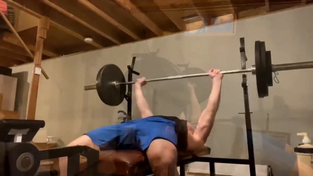 Brandon Cort- Chest Workout смотреть онлайн