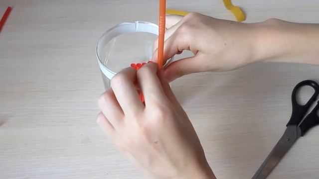 Поделка - стаканчик /своими руками из трубочек / diy смотреть онлайн