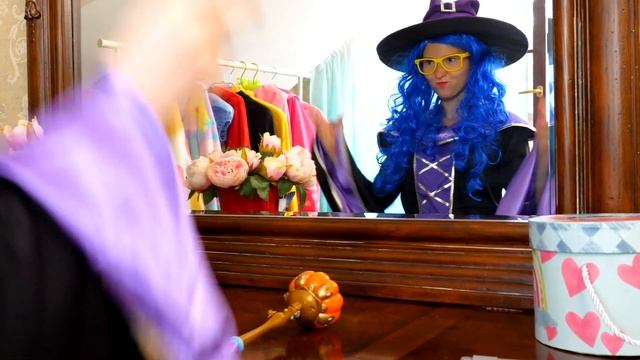 Принцессы Диснея и игра яйца-сюрпризы. Видео про игрушки и игры для девочек смотреть онлайн