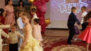 Полечка для маленьких сандаликов. Муз.рук.Е.Рабская.