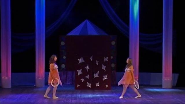 Цирк Маугли. Жонглёры кольцами - Луна смотреть онлайн