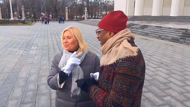 Kevin McCoy прогулка по местам боевой славы. ВДНХ. Канал ТВЦ. смотреть онлайн