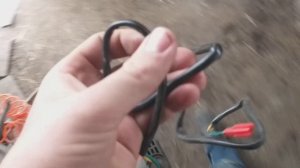 Скутер плохо заводится на холодную и дымит!Все просто!!!