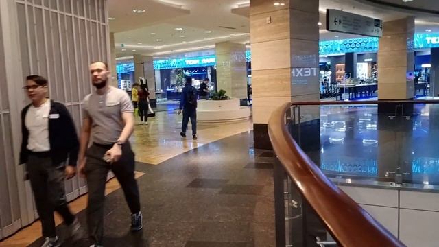 3-й этаж Афимолл Сити смотреть онлайн