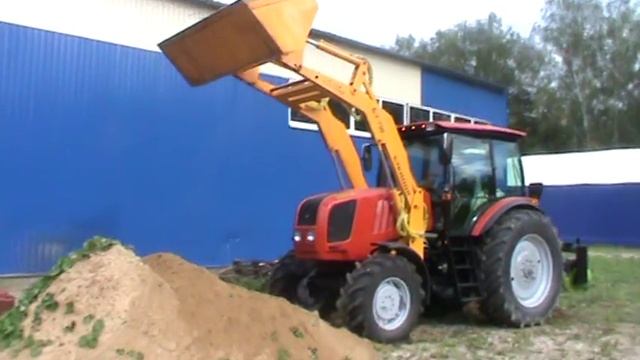 Погрузчик БЛ-750 на базе трактора Беларус 2022.3 смотреть онлайн