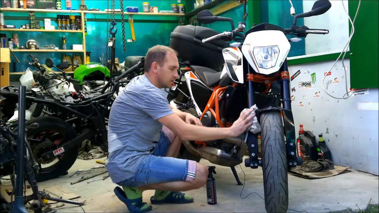 Обзор KTM DUKE 690R смотреть онлайн