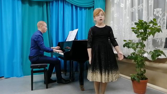 Таисия Дектерева, п.Кулой - муз.А.Гречанинова,сл.И.Новикова "Про теленочка" Концертм. Илья Разварин смотреть онлайн