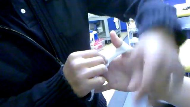 Finger-Thumb Check Ring.3gp смотреть онлайн