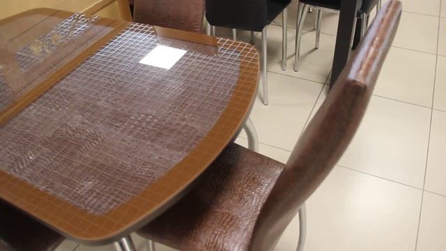 Обеденная группа в коричневых тонах смотреть онлайн