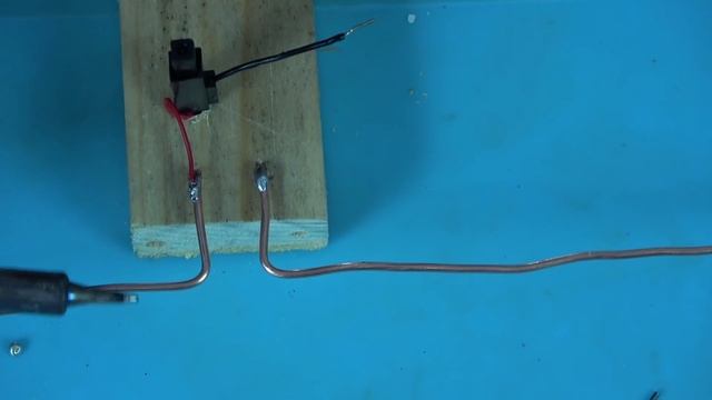 Как сделать самый простой в мире Радио /Своими руками в домашних условиях! смотреть онлайн