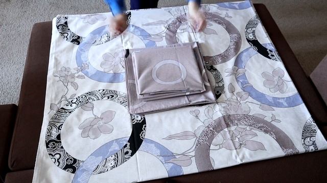 Как сложить ПОСТЕЛЬНОЕ БЕЛЬЕ? ✅Аккуратный и удобный способ хранения? смотреть онлайн