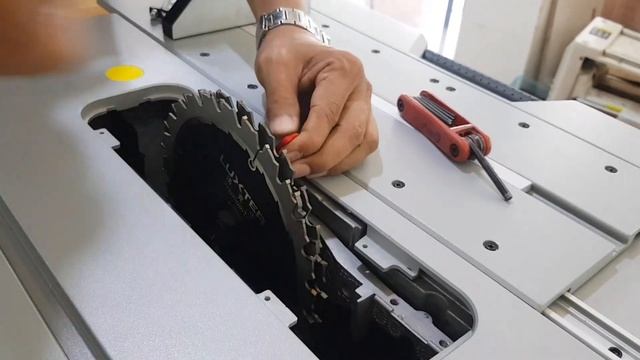 EP.920 BOSCH GTS 10XC ใส่ใบ Dado Blade 8