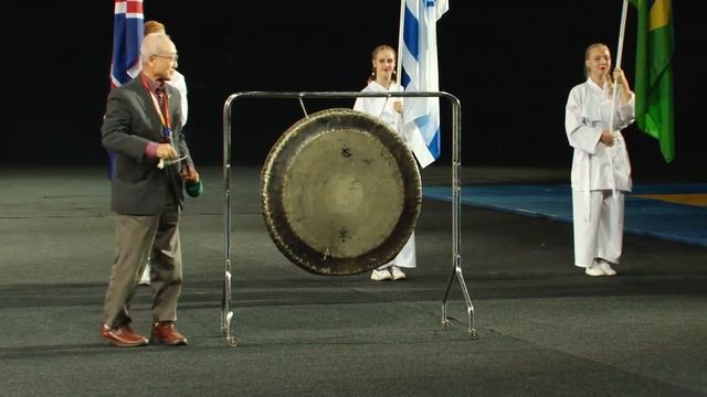 Выходные с TAFISA. Фестивальный почтовый конверт, виртуозные корейцы и захватывающее шоу смотреть онлайн