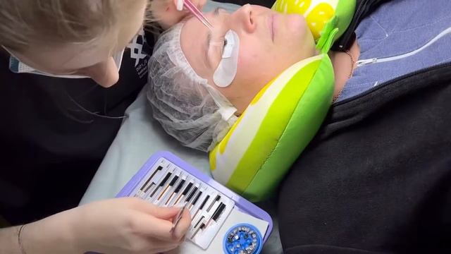 Наращивание ресниц / Таймлапс смотреть онлайн