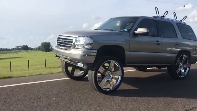 Squatted Yukon on 28s смотреть онлайн
