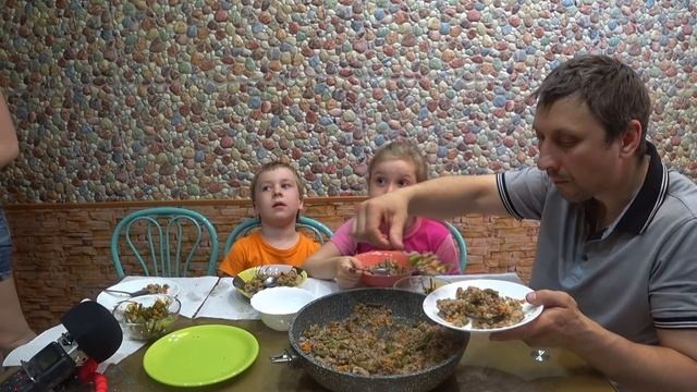 МУКБАНГ ГРЕЧКА С ОВОЩАМИ И СОСИСКАМИ | MUKBANG BUCKWHEAT PORRIDGE WITH VEGETABLES AND SAUSAGES