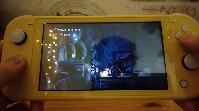 Hollow Knight - демонстрация геймплея на Switch Lite смотреть онлайн