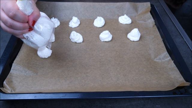 КОКОСОВОЕ ПЕЧЕНЬЕ к РОЖДЕСТВУ и НОВОМУ ГОДУ/ Кокосовые МАКАРУНЫ/ НЕМЕЦКАЯ РОЖДЕСТВЕНСКАЯ ВЫПЕЧКА смотреть онлайн
