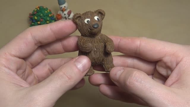 Медведь с бочонком меда. смотреть онлайн