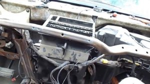 крайслер вояжер 2001 года  РЕМОНТ заслонки печки