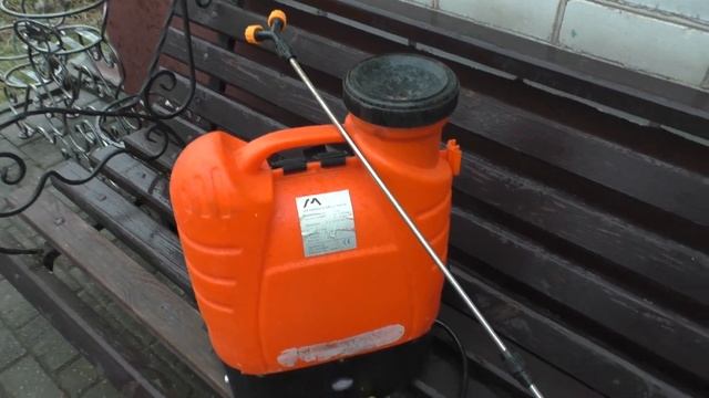 Аккумуляторный опрыскиватель AgriMotor Sx-15D смотреть онлайн