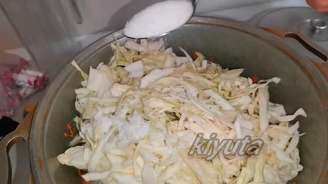 Как сделать тушёную капусту в два раза вкуснее. смотреть онлайн