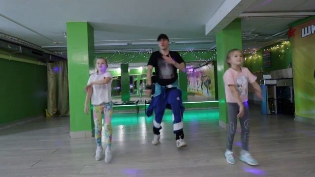 kirkiimad - ЛЕГО детский танец от школы Импульс, Серпухов смотреть онлайн