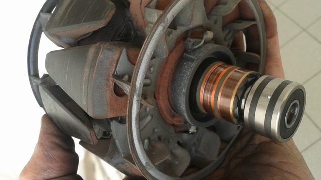 ТОКОСЪЁМНЫЕ КОЛЬЦА ГЕНЕРАТОРА, ИХ ВИДЫ, ЩЁТКИ ГЕНЕРАТОРА И ИХ ЗАМЕНА И КАКИЕ ЛУЧШЕ ИСПОЛЬЗОВАТЬ смотреть онлайн