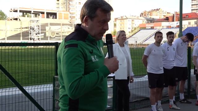 Встреча с болельщиками на стадионе «Труд» смотреть онлайн