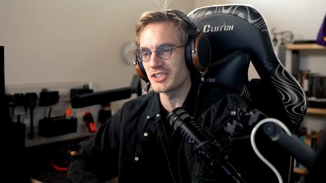 YouTubers Will Do Anything For Views смотреть онлайн