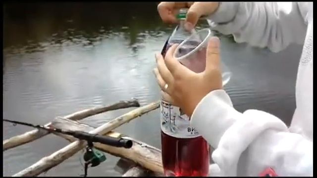 Vlog:Ивана Купала с Крисчи\Рыбалка или ловим жаб?Прыгаем через костёр ,жарим маршмелоу )))